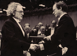 [H. Hauptman and the King of Sweden]