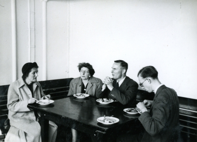 [1951: IUCr Congress and General Assembly: Participants]