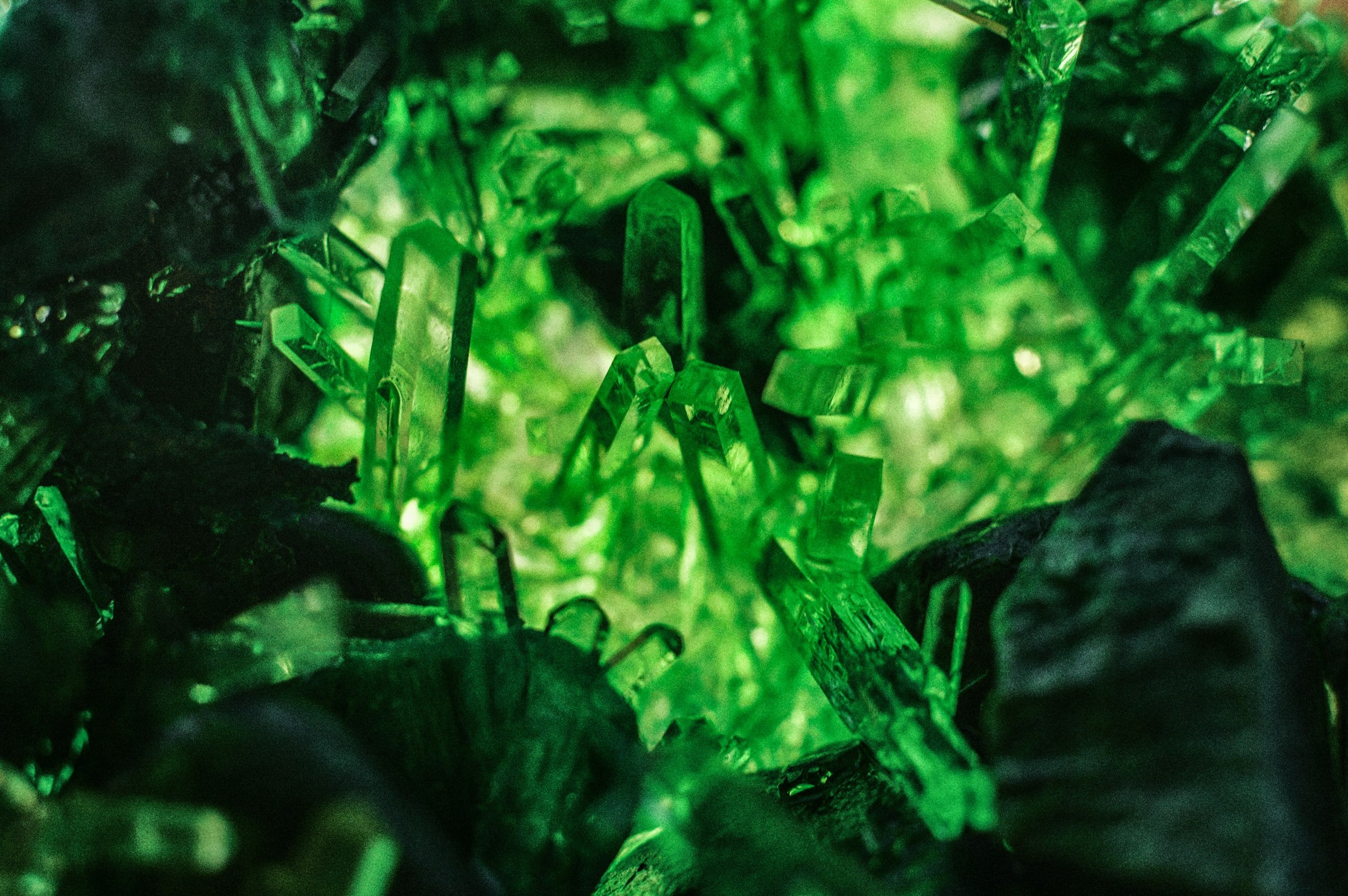 Green crystal structures