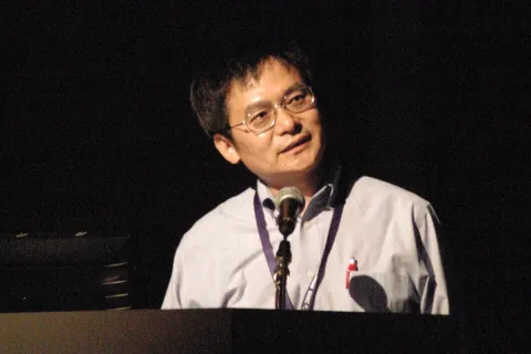 2023 Gjønnes Medal winner Jian-Min Zuo