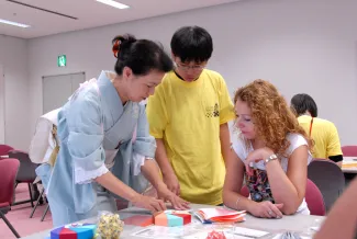 2008: IUCr Congress and General Assembly: Origami
