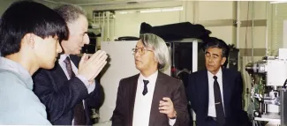2004: Laboratory visit: Group photo