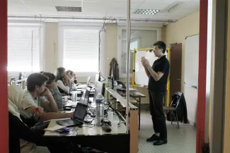 2013: 4th International Workshop on Combined Analysis using X-ray and Neutron Scattering: Classroom session