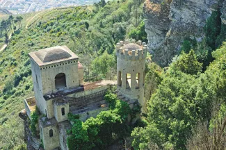 2011: Erice School on Powder Diffraction: Social events