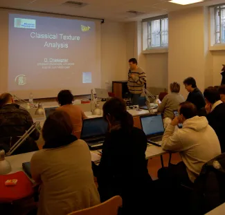 2009: Workshop on Combined Analysis (Texture and Rietveld) for Geologists: Classroom session