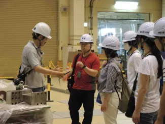 2017: Training Course on Symmetry and Group Theory: Visit to Photon Factory