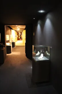 2013: Crystalli!: Exhibition
