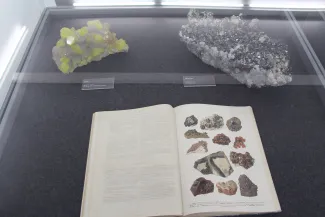 2013: Crystalli!: Exhibition