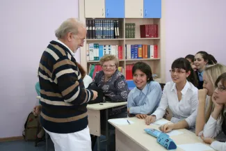 2013: Frontiers of Crystallography Workshop: School visit