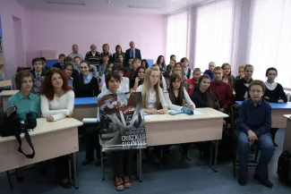 2013: Frontiers of Crystallography Workshop: School visit