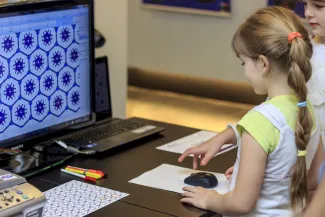 2014: Alice im Kristall-land: An open crystallography day for the general public