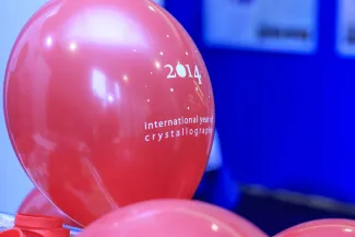 2014: Alice im Kristall-land: An open crystallography day for the general public