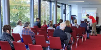 2014: Alice im Kristall-land: An open crystallography day for the general public