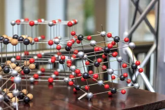 2014: Alice im Kristall-land: An open crystallography day for the general public