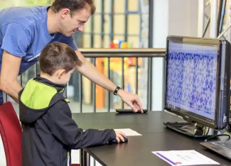 2014: Alice im Kristall-land: An open crystallography day for the general public