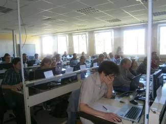 2014: 5th International Workshop on Combined Analysis using X-ray and Neutron Scattering: Classroom session