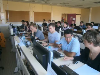 2014: 5th International Workshop on Combined Analysis using X-ray and Neutron Scattering: Classroom session
