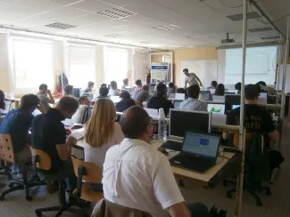 2014: 5th International Workshop on Combined Analysis using X-ray and Neutron Scattering: Classroom session