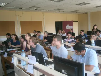 2014: 5th International Workshop on Combined Analysis using X-ray and Neutron Scattering: Classroom session
