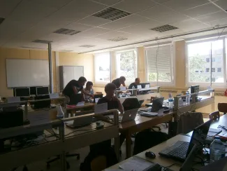 2014: 5th International Workshop on Combined Analysis using X-ray and Neutron Scattering: Classroom session