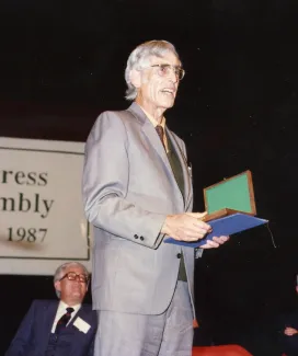 1987: IUCr Congress and General Assembly: Ewald Prize