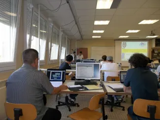 2011: 2nd International Workshop on Combined Analysis using X-ray and Neutron Scattering: Classroom session