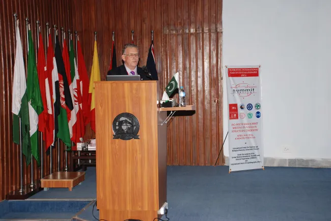 2014: South Asia Summit Meeting on Vistas in structural chemistry: Special session on the IUCr and its journals