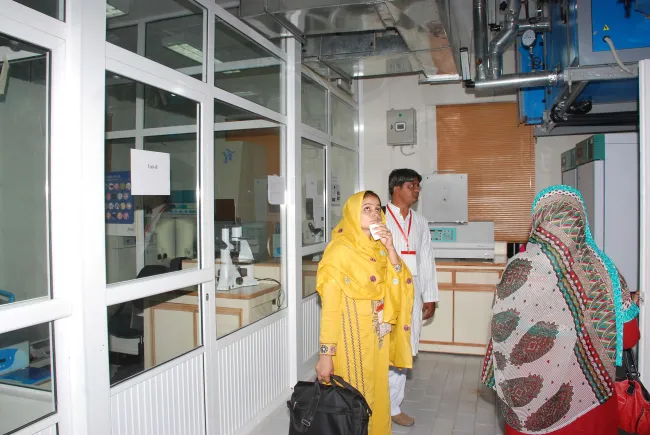 2014: South Asia Summit Meeting on Vistas in structural chemistry: Laboratory visit