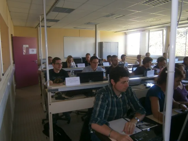 2014: 5th International Workshop on Combined Analysis using X-ray and Neutron Scattering: Classroom session