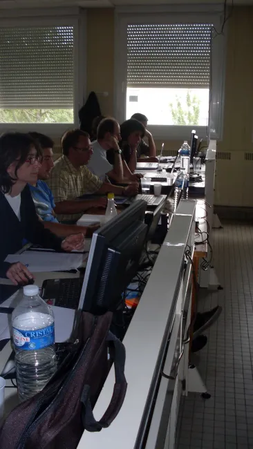 2011: 2nd International Workshop on Combined Analysis using X-ray and Neutron Scattering: Classroom session