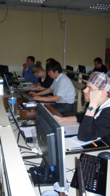 2011: 2nd International Workshop on Combined Analysis using X-ray and Neutron Scattering: Classroom session