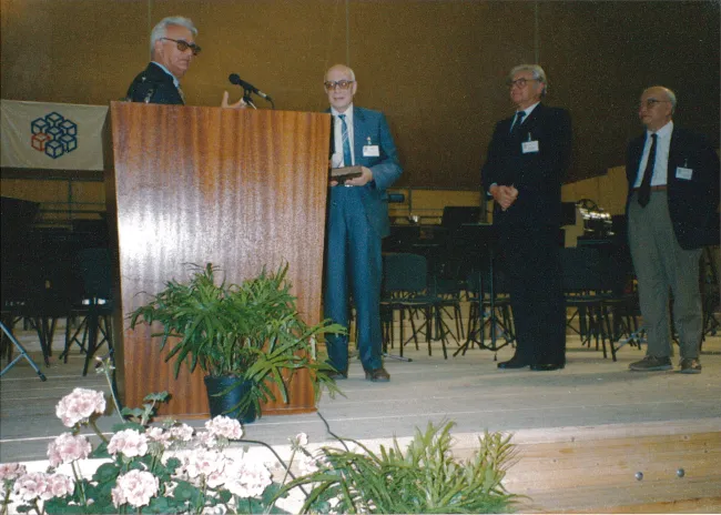 1990: IUCr Congress and General Assembly: Ewald Prize